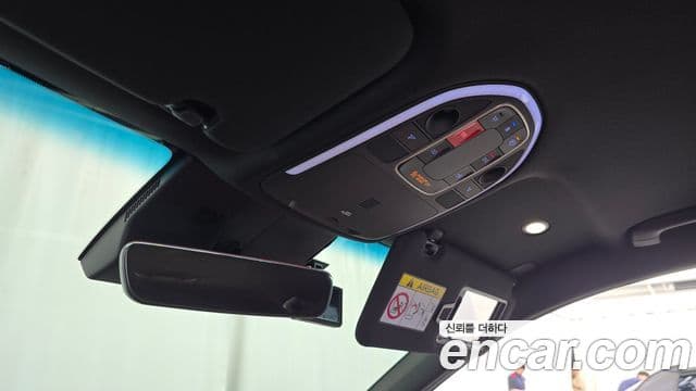 2023 Genesis The New G70 — миниатюра 9