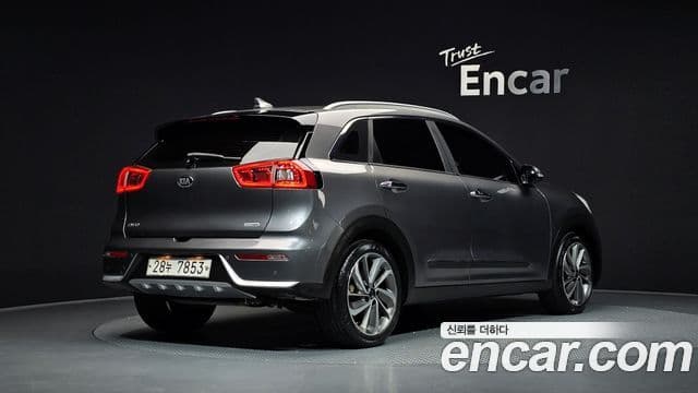2016 Kia (Киа) Niro — миниатюра 3