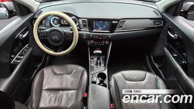 2016 Kia (Киа) Niro