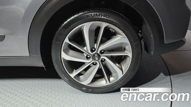 2016 Kia (Киа) Niro — миниатюра 6