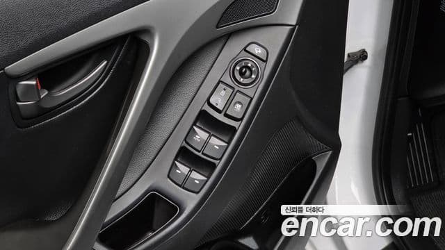 2013 Hyundai (Хёндэ) The New Avante — миниатюра 8