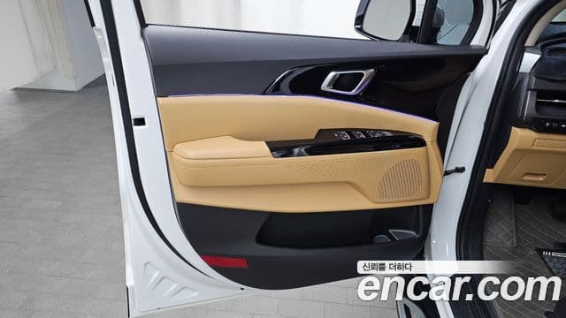 2023 Kia (Киа) Carnival 4th Gen — миниатюра 4