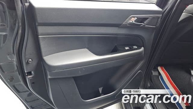 2024 SsangYong The New 렉스턴 스포츠 칸 — миниатюра 9