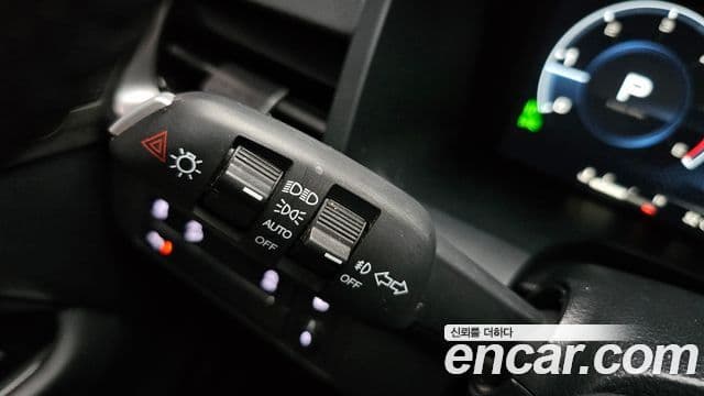 2024 SsangYong The New 렉스턴 스포츠 칸 — миниатюра 8