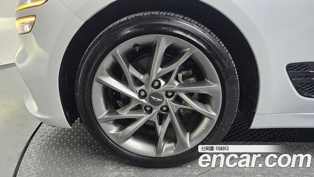 2022 Genesis The New G70 슈팅브Ray크 — миниатюра 4