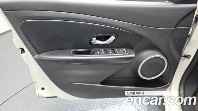 2015 Renault Korea SM3 네오 — миниатюра 9