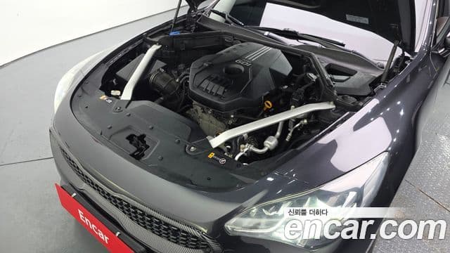 2017 Kia (Киа) 스팅어 — миниатюра 9