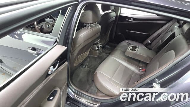 2017 Kia (Киа) 스팅어 — миниатюра 4