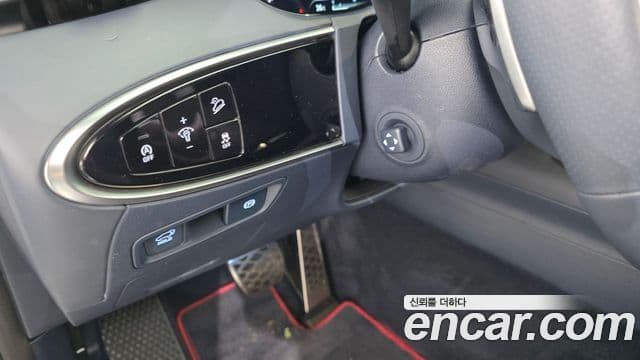 2021 Genesis GV70 — миниатюра 5
