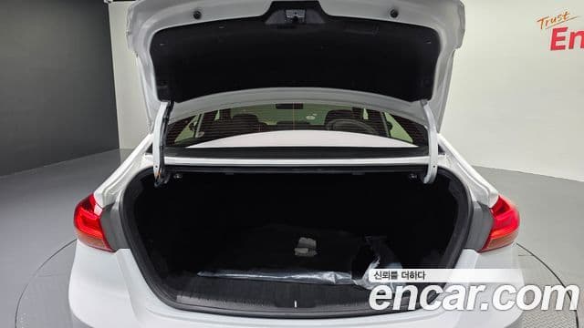 2017 Hyundai (Хёндэ) Avante AD — миниатюра 10