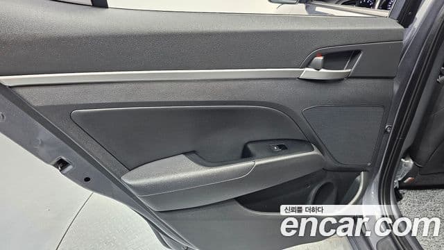 2018 Hyundai (Хёндэ) The New Avante AD — миниатюра 10