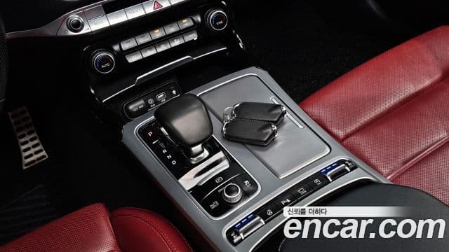 2017 Kia (Киа) 스팅어 — миниатюра 7