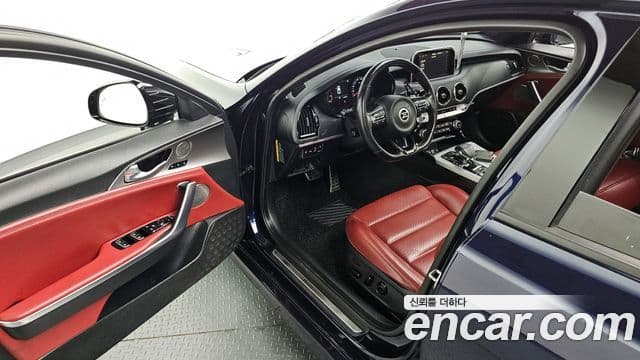 2017 Kia (Киа) 스팅어 — миниатюра 5