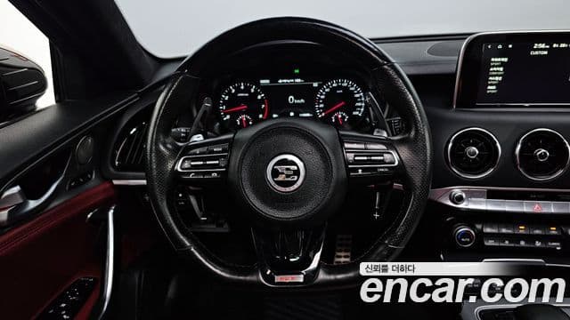 2017 Kia (Киа) 스팅어 — миниатюра 9