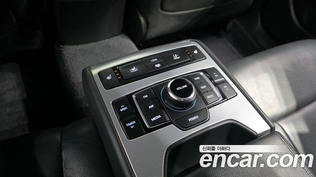 2017 Genesis G80 — миниатюра 8
