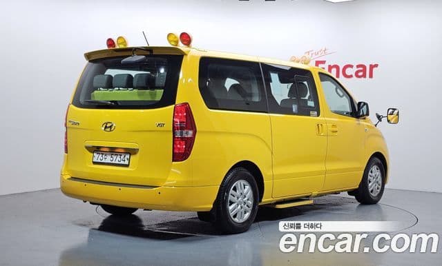 2017 Hyundai (Хёндэ) Grand Starex — миниатюра 3