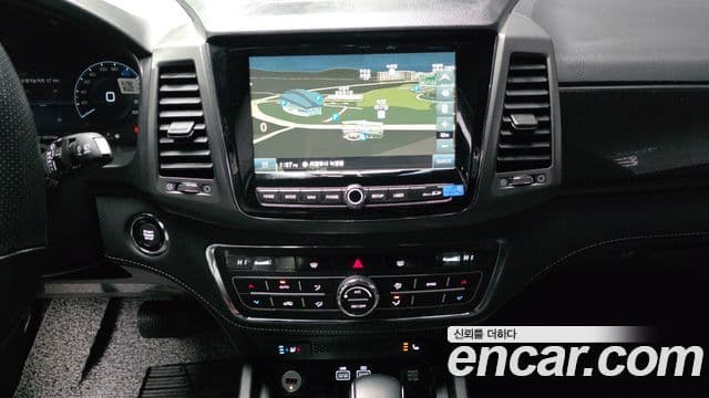 2022 SsangYong The New 렉스턴 스포츠 칸 — миниатюра 3