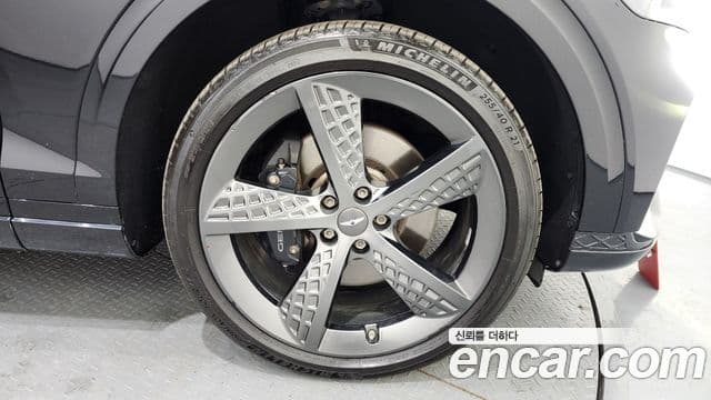 2021 Genesis GV70 — миниатюра 5