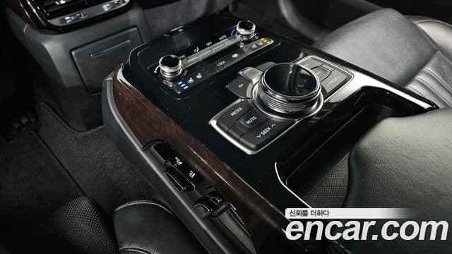 2016 Genesis EQ900 — миниатюра 9