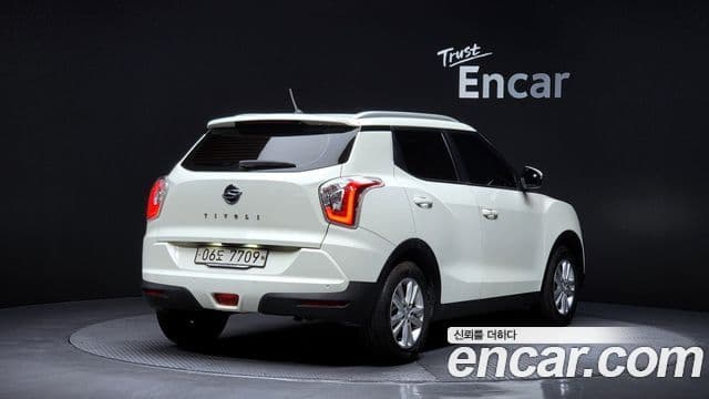 2015 SsangYong Tivoli — миниатюра 10