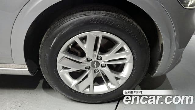 2021 Genesis GV70 — миниатюра 6
