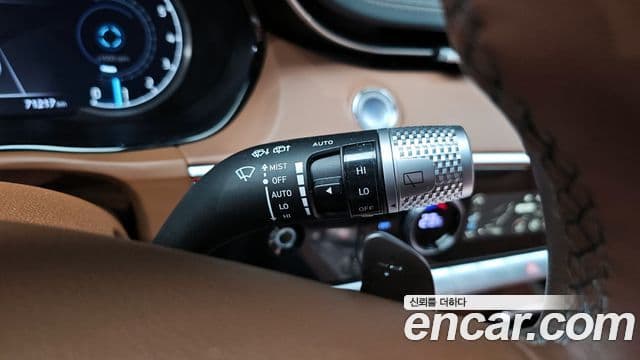 2021 Genesis GV70 — миниатюра 9