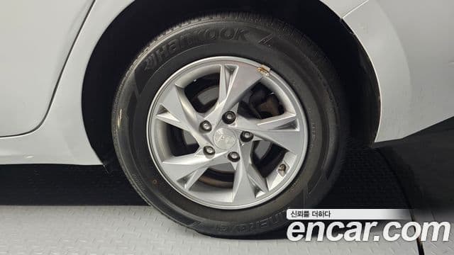 2021 Hyundai (Хёндэ) Avante (CN7) — миниатюра 8