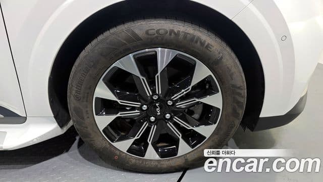 2023 Kia (Киа) Carnival 4th Gen — миниатюра 2