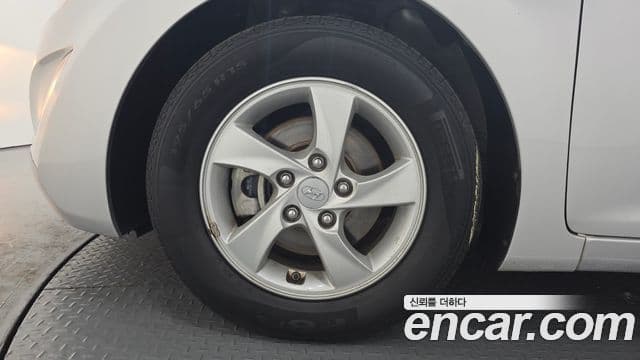 2015 Hyundai (Хёндэ) The New Avante — миниатюра 4