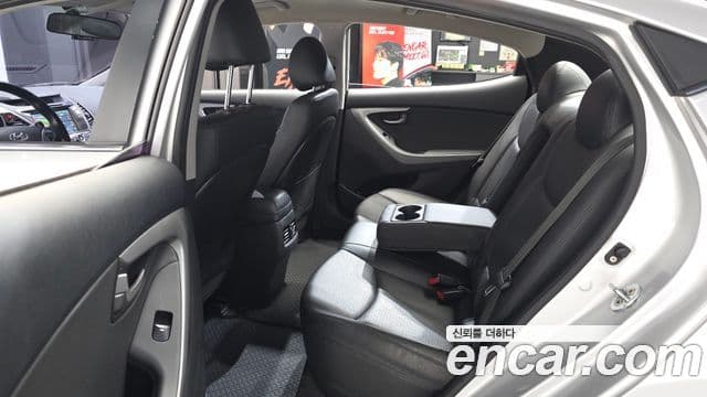 2015 Hyundai (Хёндэ) The New Avante — миниатюра 10