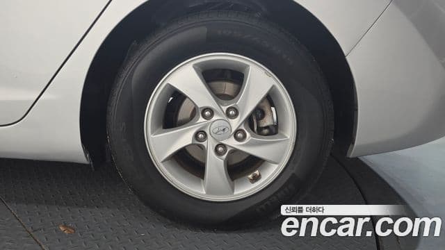 2015 Hyundai (Хёндэ) The New Avante — миниатюра 6