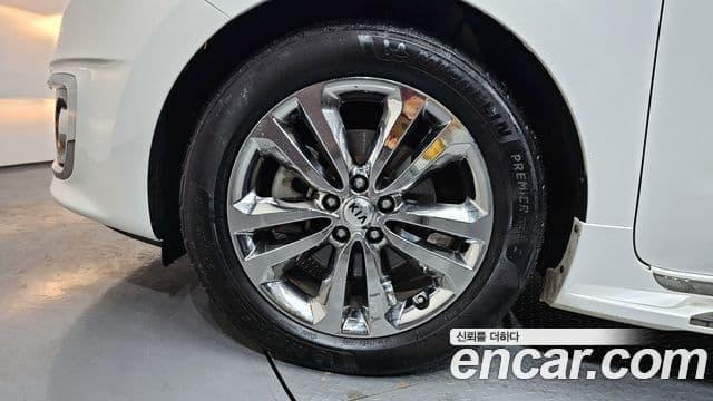 2017 Kia (Киа) All New Carnival — миниатюра 2