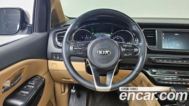 2017 Kia (Киа) All New Carnival — миниатюра 3