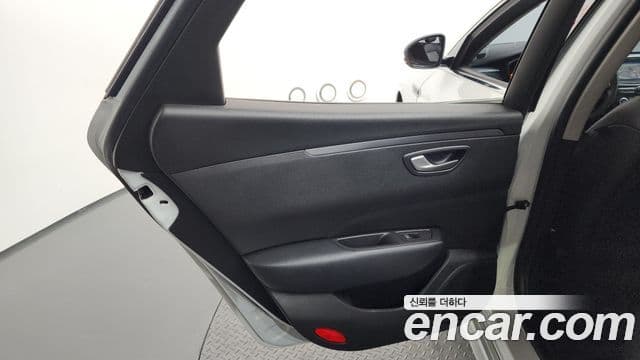 2017 Renault Korea SM6 — миниатюра 10