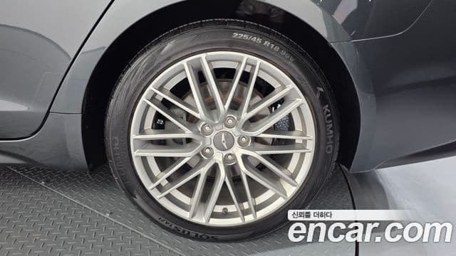 2018 Genesis G70 — миниатюра 3