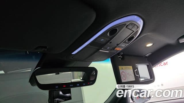 2021 Genesis The New G70 — миниатюра 10