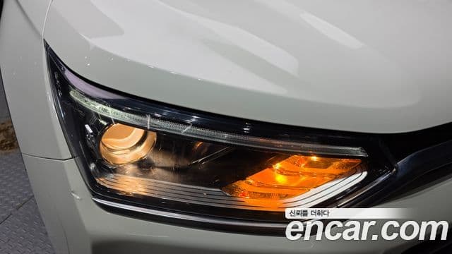 2021 SsangYong 뷰티풀 코란도 — миниатюра 9