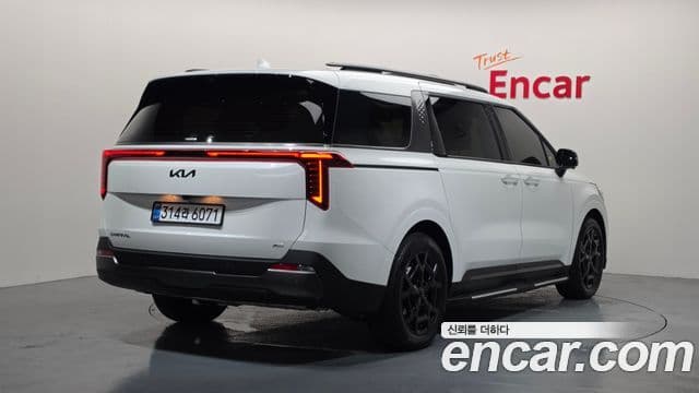 2026 Kia (Киа) The New Carnival 4th Gen — миниатюра 3