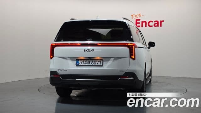 2026 Kia (Киа) The New Carnival 4th Gen — миниатюра 5