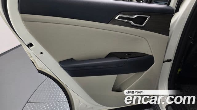 2022 Kia (Киа) Sportage 5세대 Hybrid — миниатюра 10