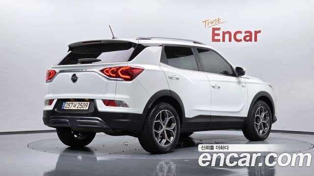 2021 SsangYong 뷰티풀 코란도 — миниатюра 2