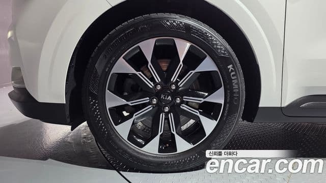 2020 Kia (Киа) Carnival 4th Gen — миниатюра 2