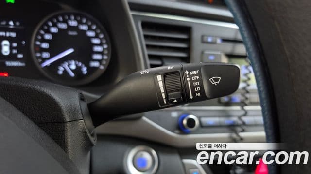 2017 Hyundai (Хёндэ) Avante AD