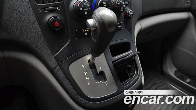 2013 Hyundai (Хёндэ) Grand Starex — миниатюра 7