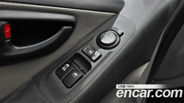 2013 Hyundai (Хёндэ) Grand Starex — миниатюра 4