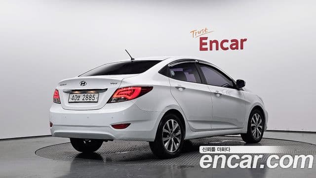 2015 Hyundai (Хёндэ) 엑센트(신형) — миниатюра 3