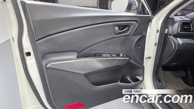 2020 SsangYong Very New Tivoli — миниатюра 10