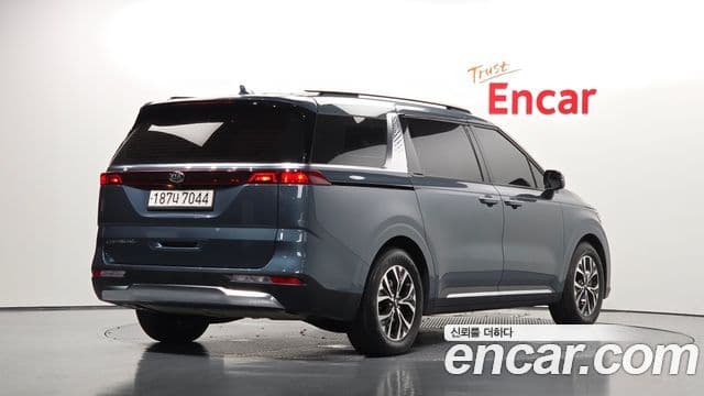 2021 Kia (Киа) Carnival 4th Gen — миниатюра 3