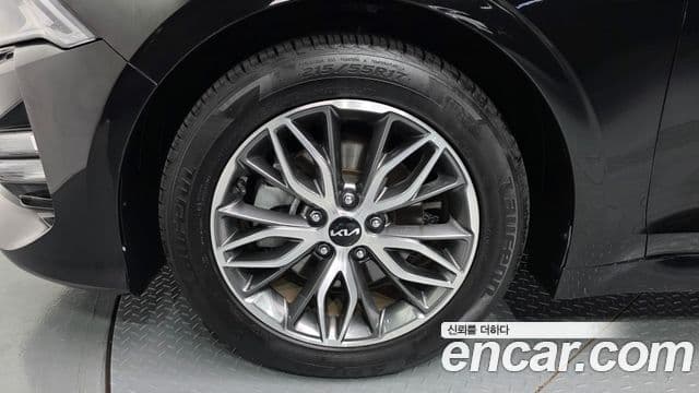 2022 Kia (Киа) K5 3rd Gen — миниатюра 6