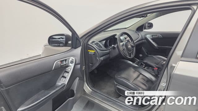 2011 Kia (Киа) 포르테 — миниатюра 5
